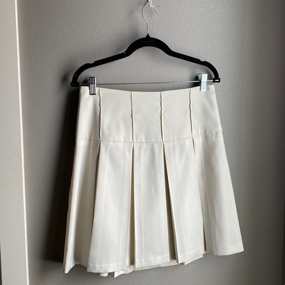 Vintage Dresses & Skirts - Vintage Cream Mini Skirt